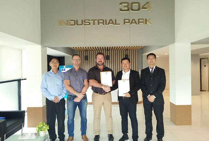 304 Industrial Park signing Ceremony of the Land Reservation Agreement with IGE (THAILAND)