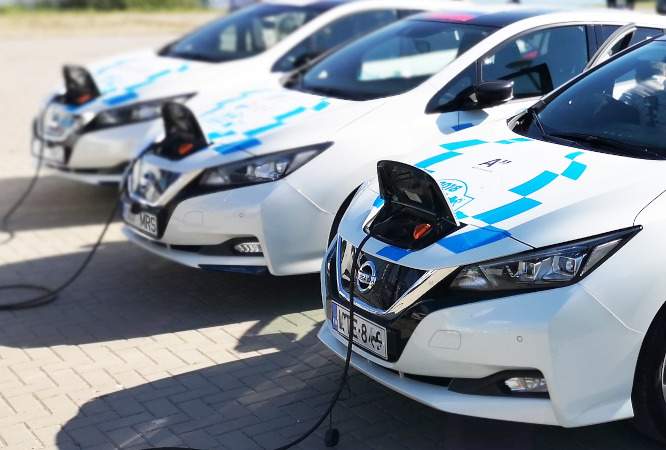 Exploring the Electric Vehicle Trend and Thailand's Industrial Parks as a Leading Production Base