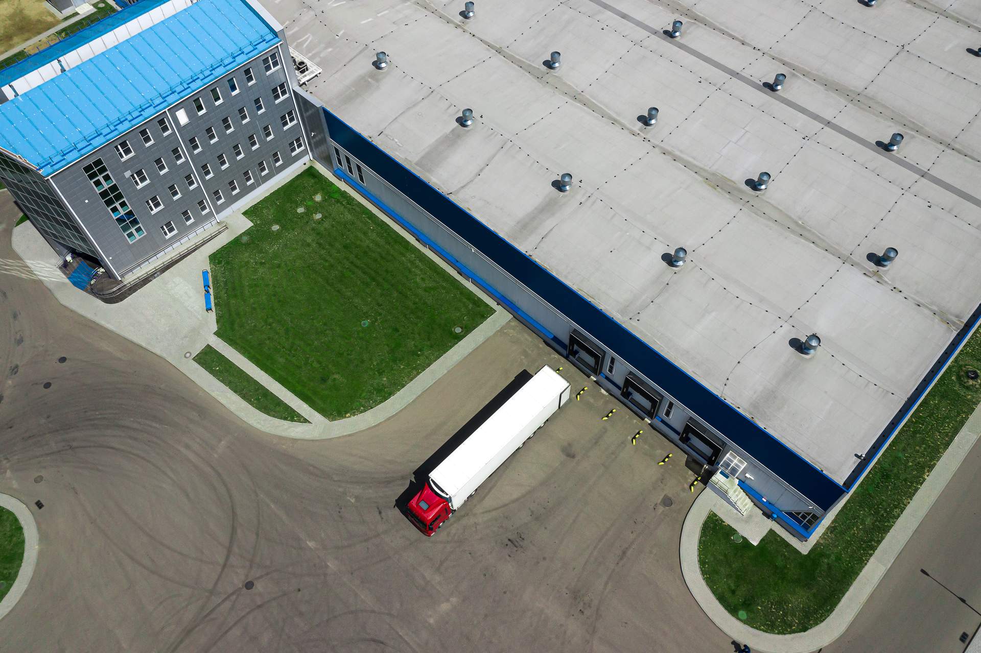 How to Choose the Right Factory Location for Your Business?