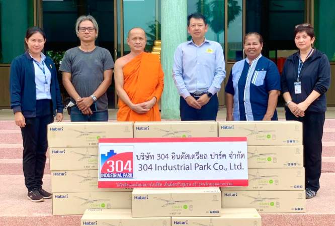 สวนอุตสาหกรรม 304 สนับสนุนพัดลมเพดานให้กับวัดโป่งไผ่