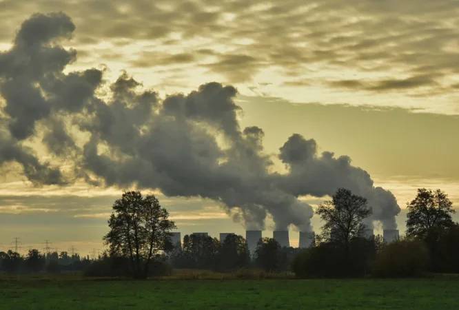 氣候變遷法案 即將出台,工業園區的企業該如何因應?